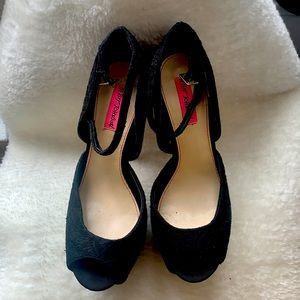 Betsy Johnson Gorgeous Black Lace 6” platforms